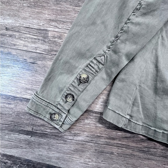 Knox Rose Green Utility Jacket with Classic Design and Long Sleeves - Picture 7 of 9